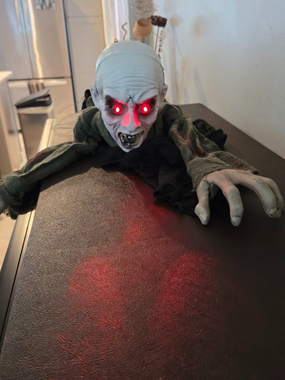 Halloween Animated Crawling Zombie (3) Batteries including (Working Condition)